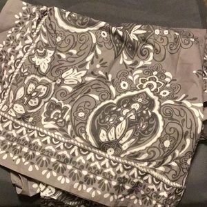 Gray and white wall tapestry